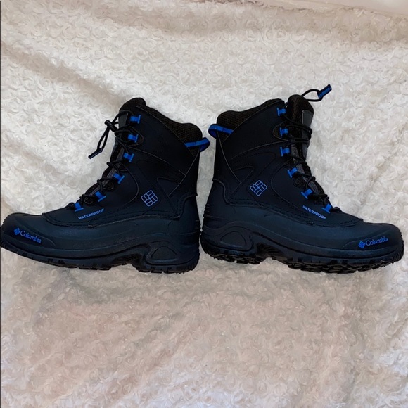 Boys Columbia Snow Boots - Picture 11 of 11
